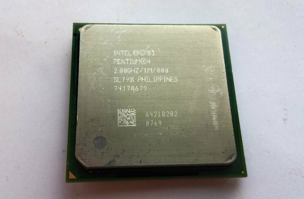 Что лучше amd или intel? "селерон" или "пентиум": отличия, характеристики, плюсы и минусы.