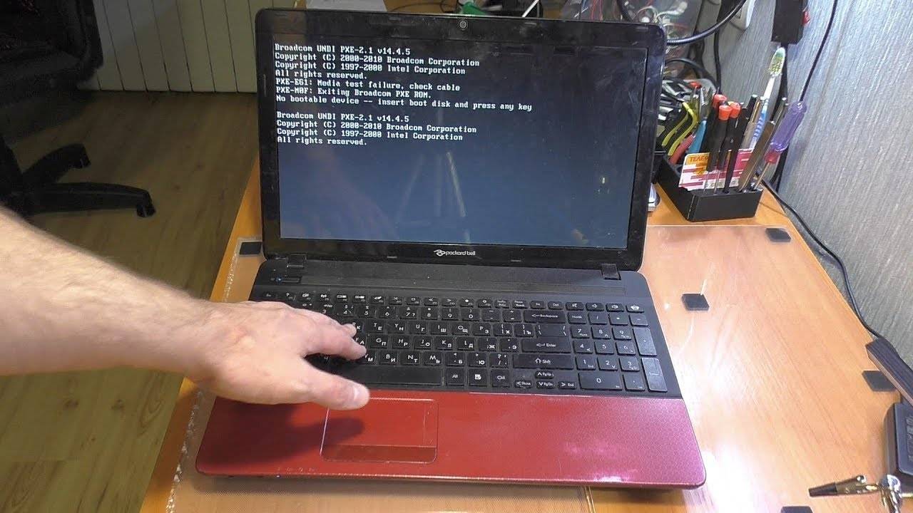Компьютер пищит при включении: расшифровка сигналов bios