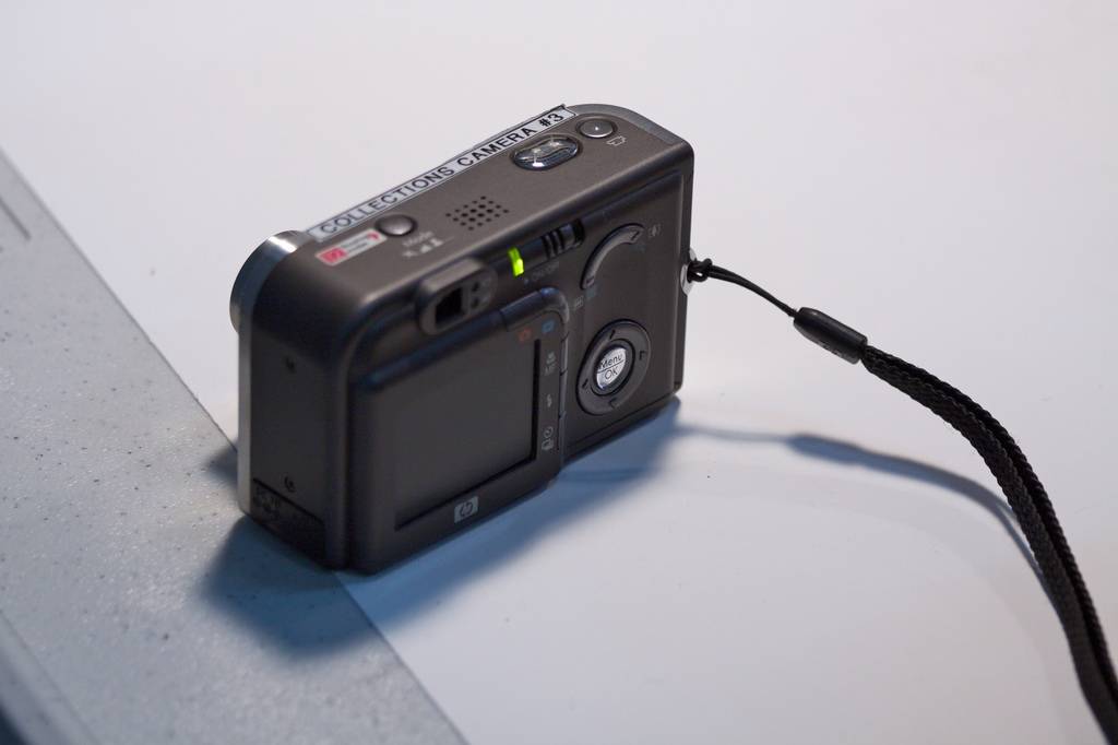 Как безопасно и быстро перенести фотографии с пленочного фотоаппарата на смартфон в несколько простых шагов