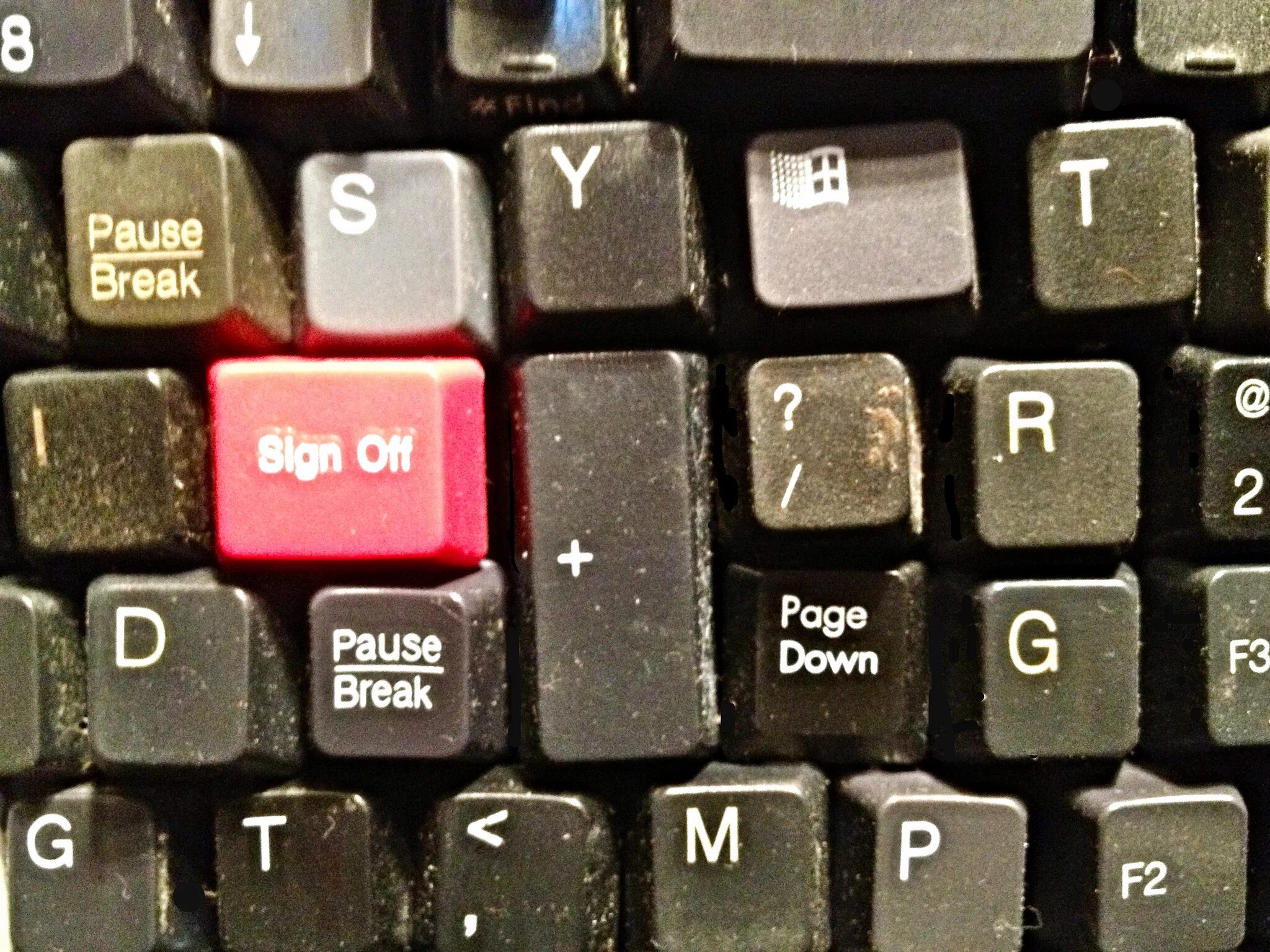Где находится клавиша pause break на ноутбуке: поиск и решение